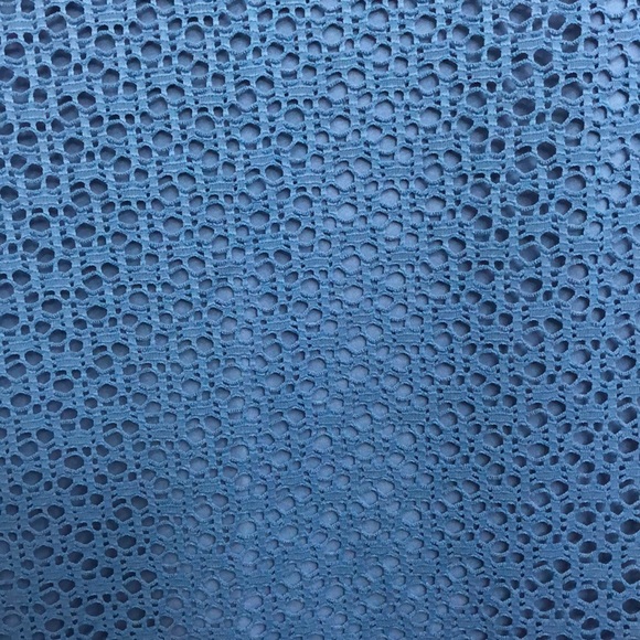 Blue sleeveless top - Picture 2 of 3